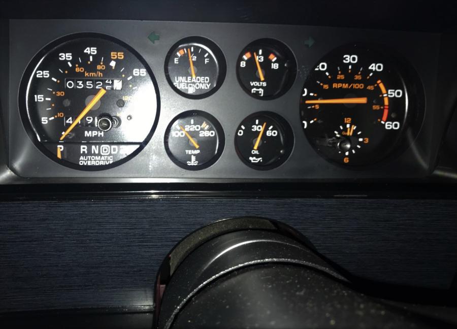 Панель приборов Chevrolet Monte Carlo SS 1985 года  (фото 37 из 69)